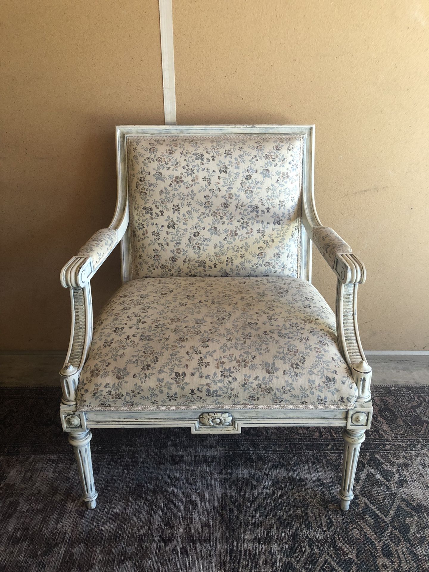 Antique Chippy Blue And White Floral Chair Farmhouse 