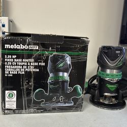 metabo  hpt km12vc 2.25 peak hp variable speed fixed plunge base router kit.