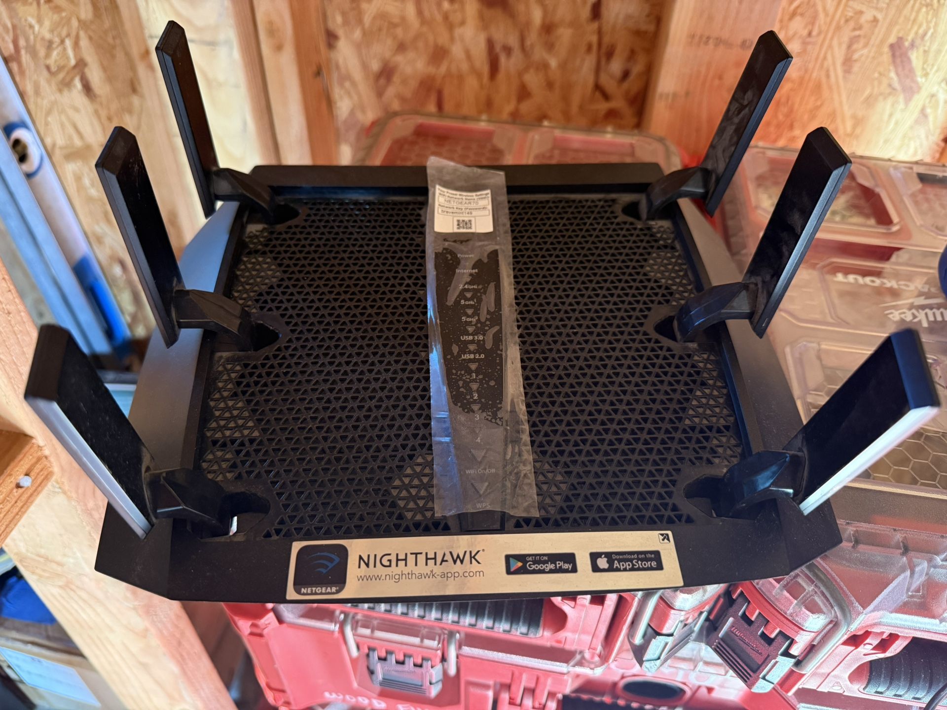 Night Hawk Wireless Router