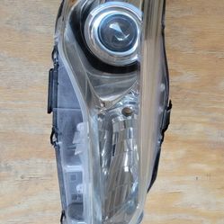 2015 - 2017 TOYOTA CAMRY HEADLIGHT RIGHT RH PASSENGER SIDE HALOGEN USED A/M # 3.1.2.1.1.F.4.R.A.F.1