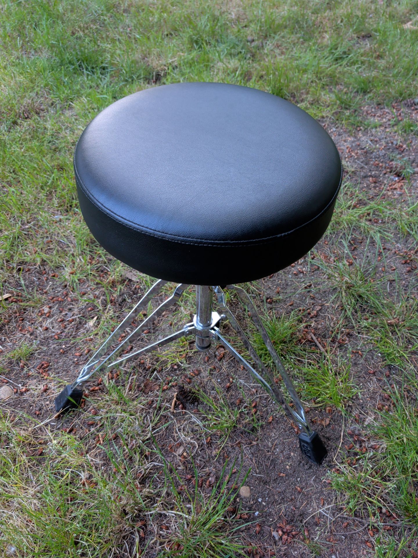 DRUM THRONE