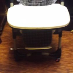 High Chair Top Quality Only $15 Come And Get It While It's Hot!