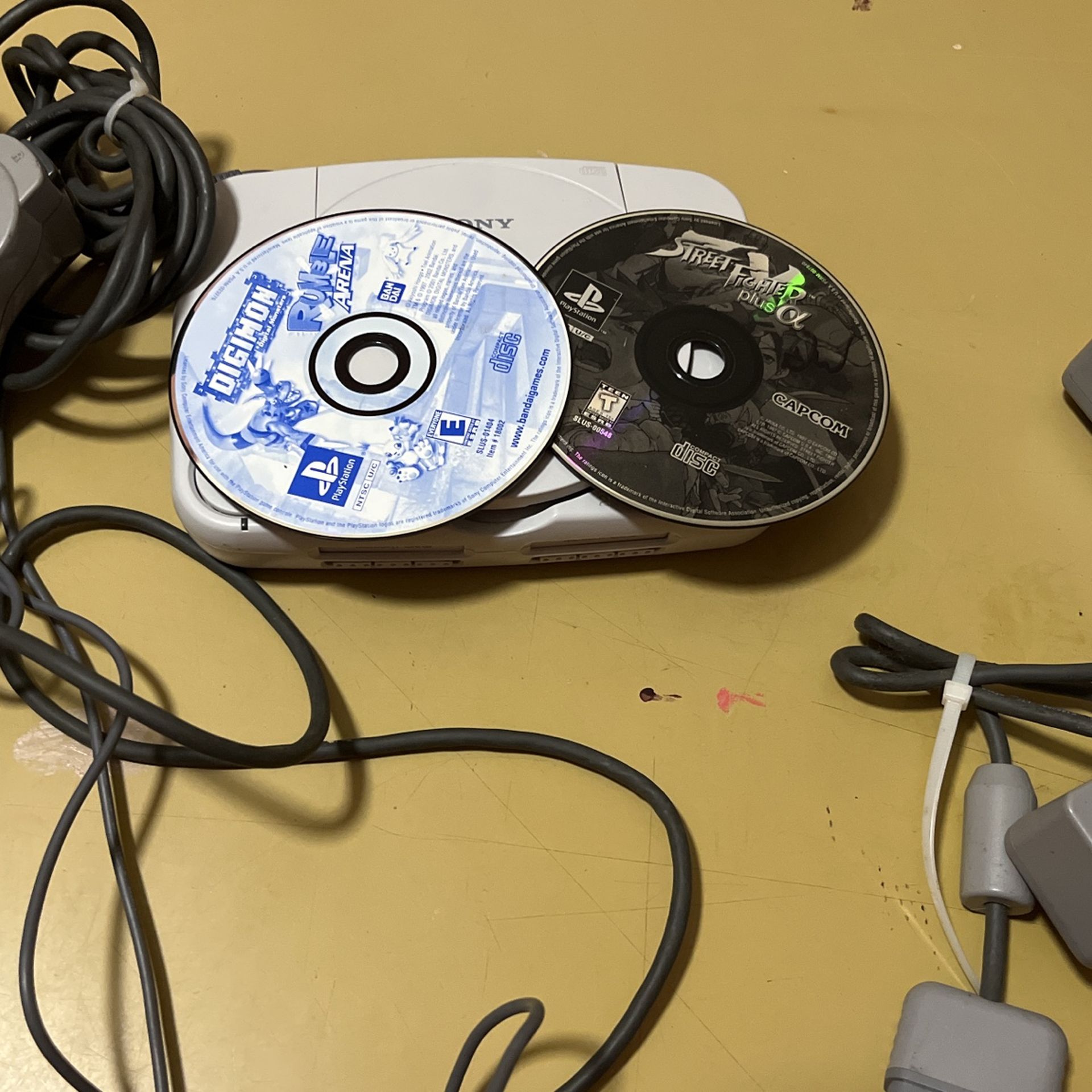 Ps1 Slim W Games And 2 Controllers 