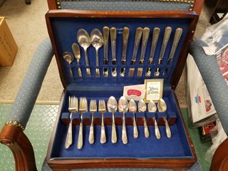 HOLMES & EDWARD inlaid silver plate 52 pc service for 8 flatware set with wooden box