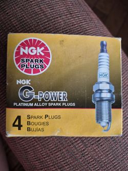 NGK SPARK PLUGS nib 4pk