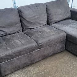 COUCH FOR SALE — GET IT BEFORE I CHANGE MY MIND 
