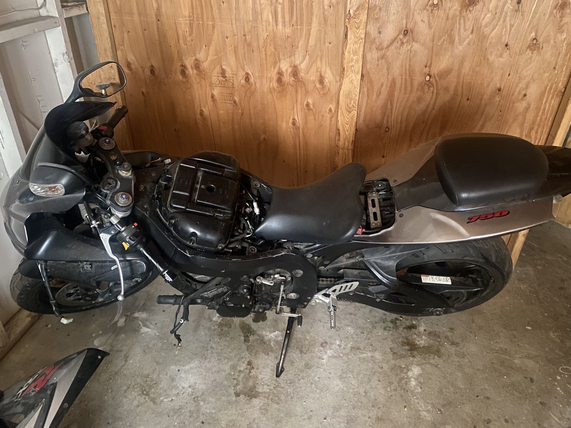 2007 Gsxr 750 