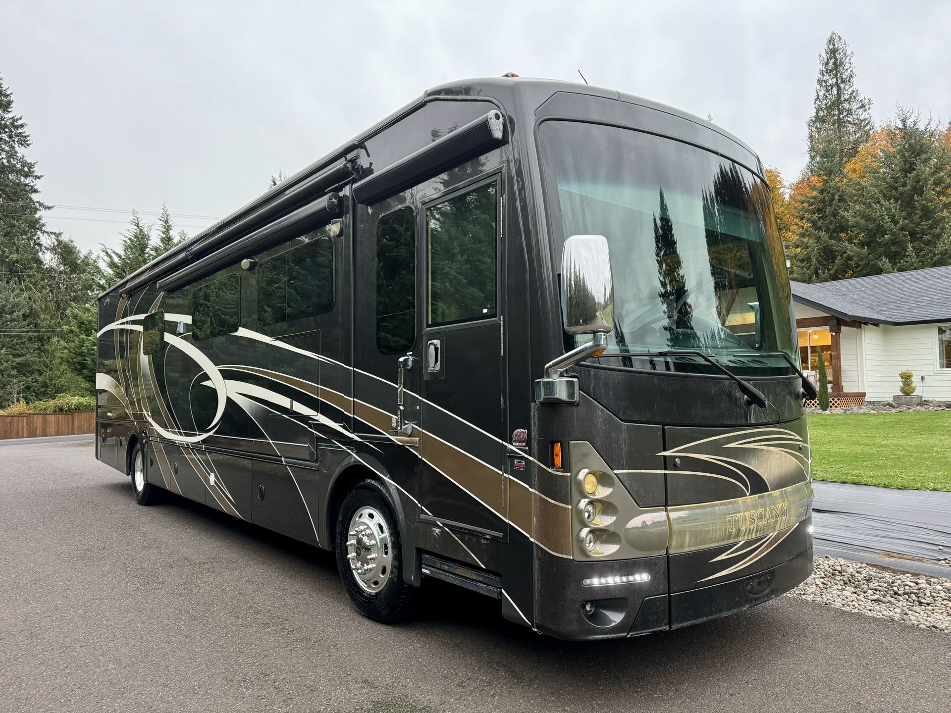 2014 Thor Tuscany Diesel Pusher RV