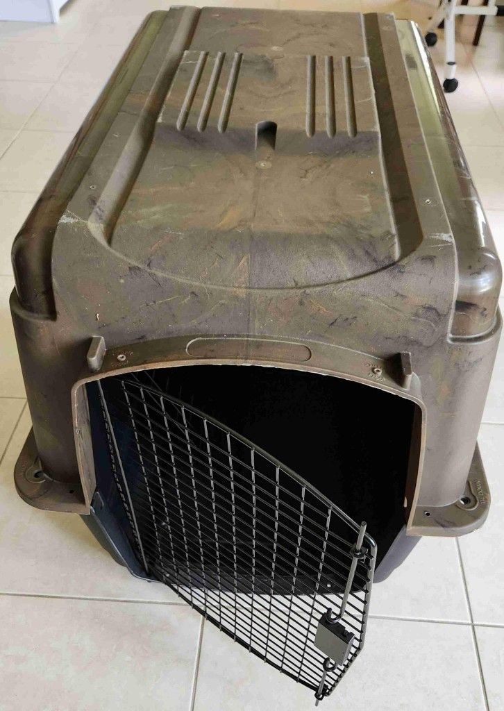 Dog Crate (50-70lb) $55 New