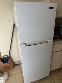 Magic Chef 2 Door Fridge