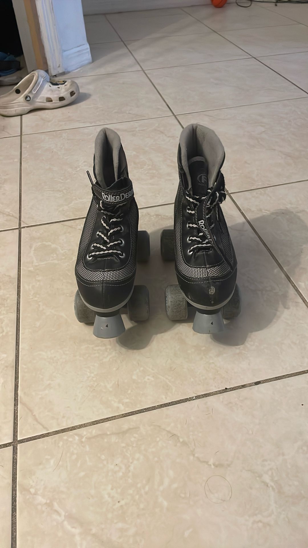 Firestar roller skates (Used)