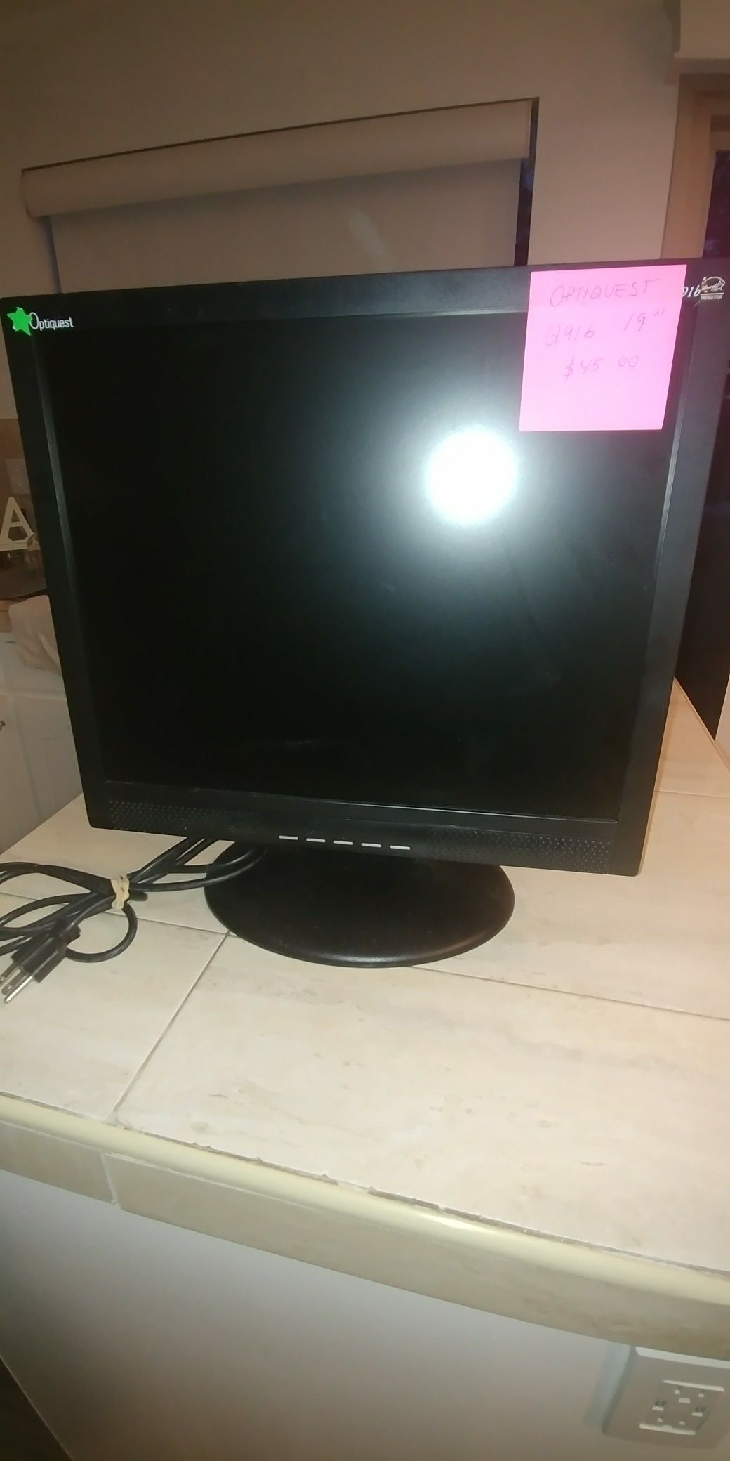 Optiquest 19' Monitor