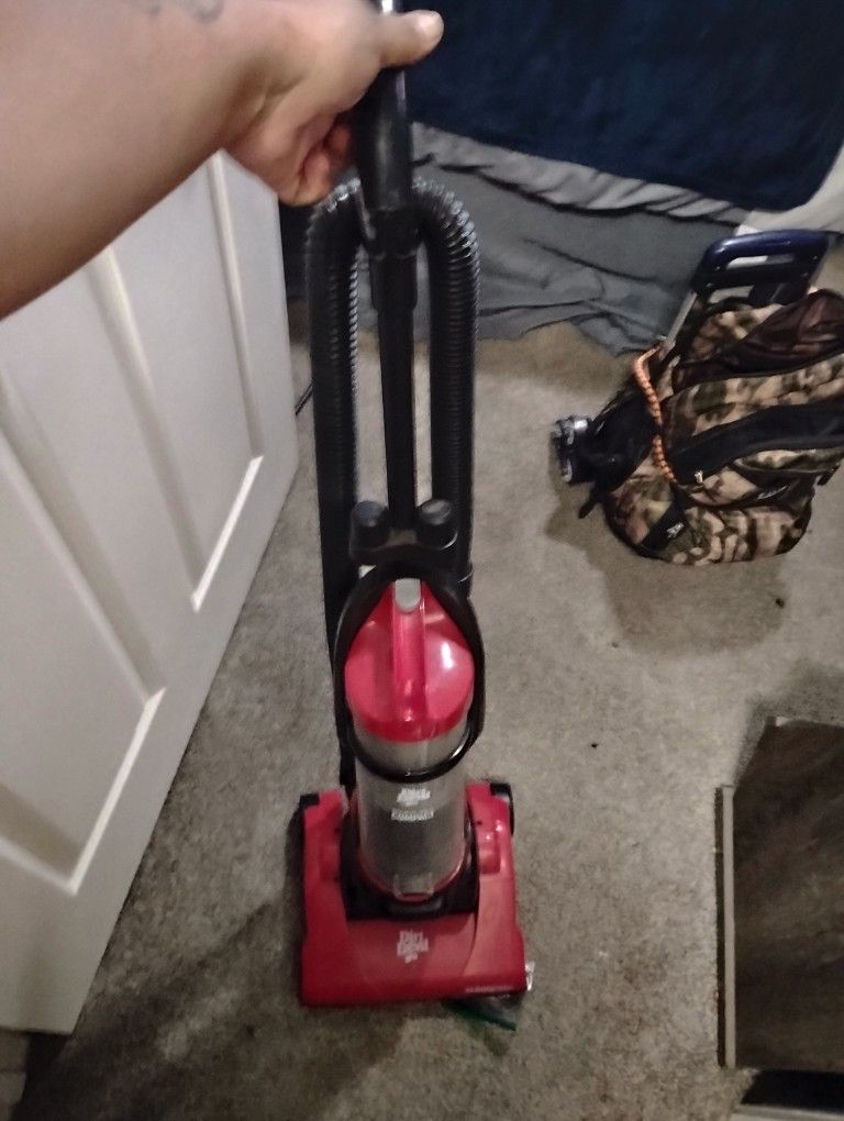 Dirt Devil Carpet Vacuum