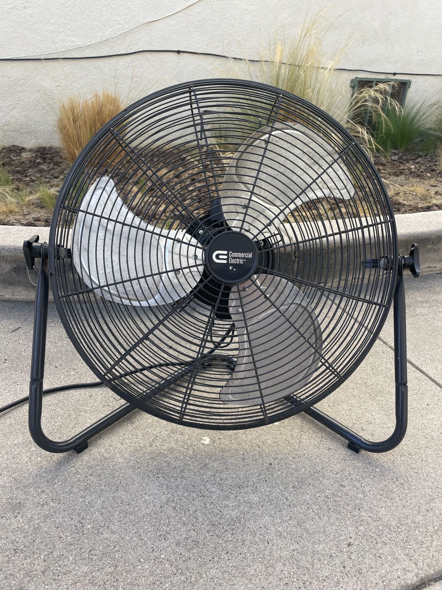 Commercial Electric 20-inch 3-Speed High Velocity Heavy Duty Floor Fan