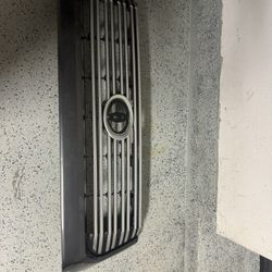Toyota Tundra Grill