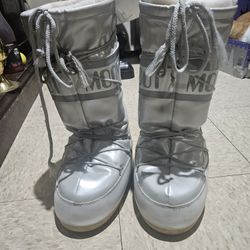 Moon Boots