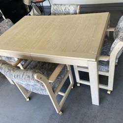Dining Table W/ Wheels   4 Chairs ( Used ) 
