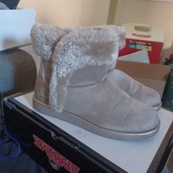 Airwalk Vegan Suede Size: 10