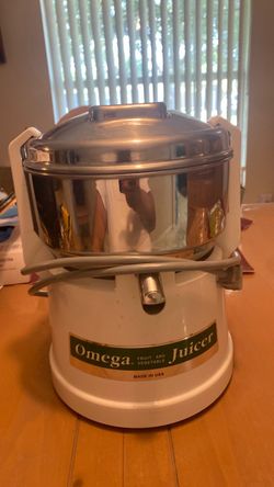 Omega Juicer