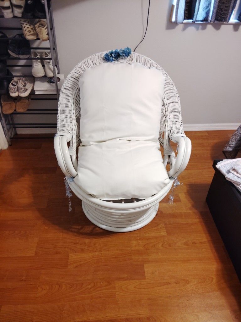 Bridal Or Baby Shower Seat