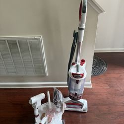 Shark Navigator Lift-Away Vacuum Cleaner
