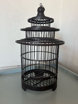 Wood birdcage