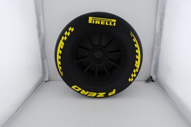 F1 tire