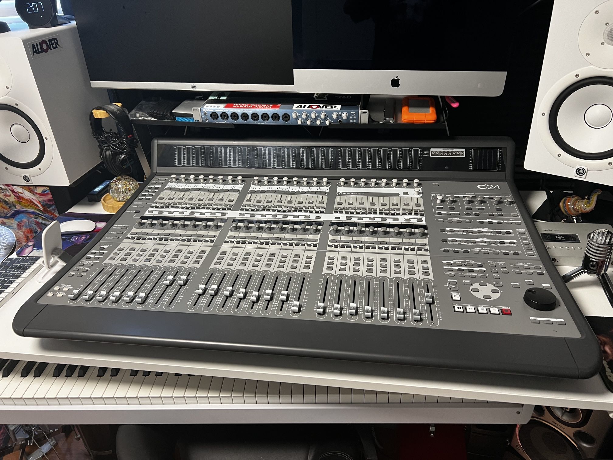 C24 Mixing Board