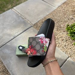 Women Gucci Slides 