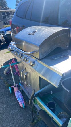 Gas grill