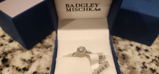 BRAND NEW!!! 10K DIAMOND 1/2CTTW