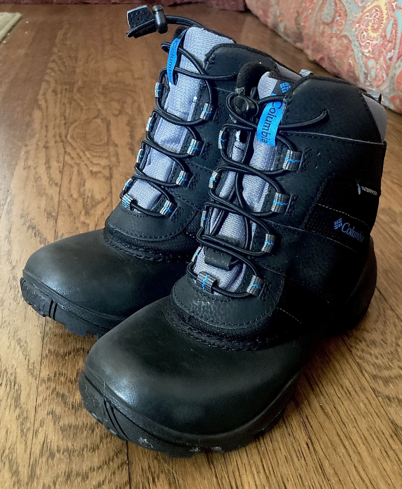 NEW KIDS SNOW BOOTS