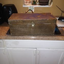 Vintage Wicker Chest 