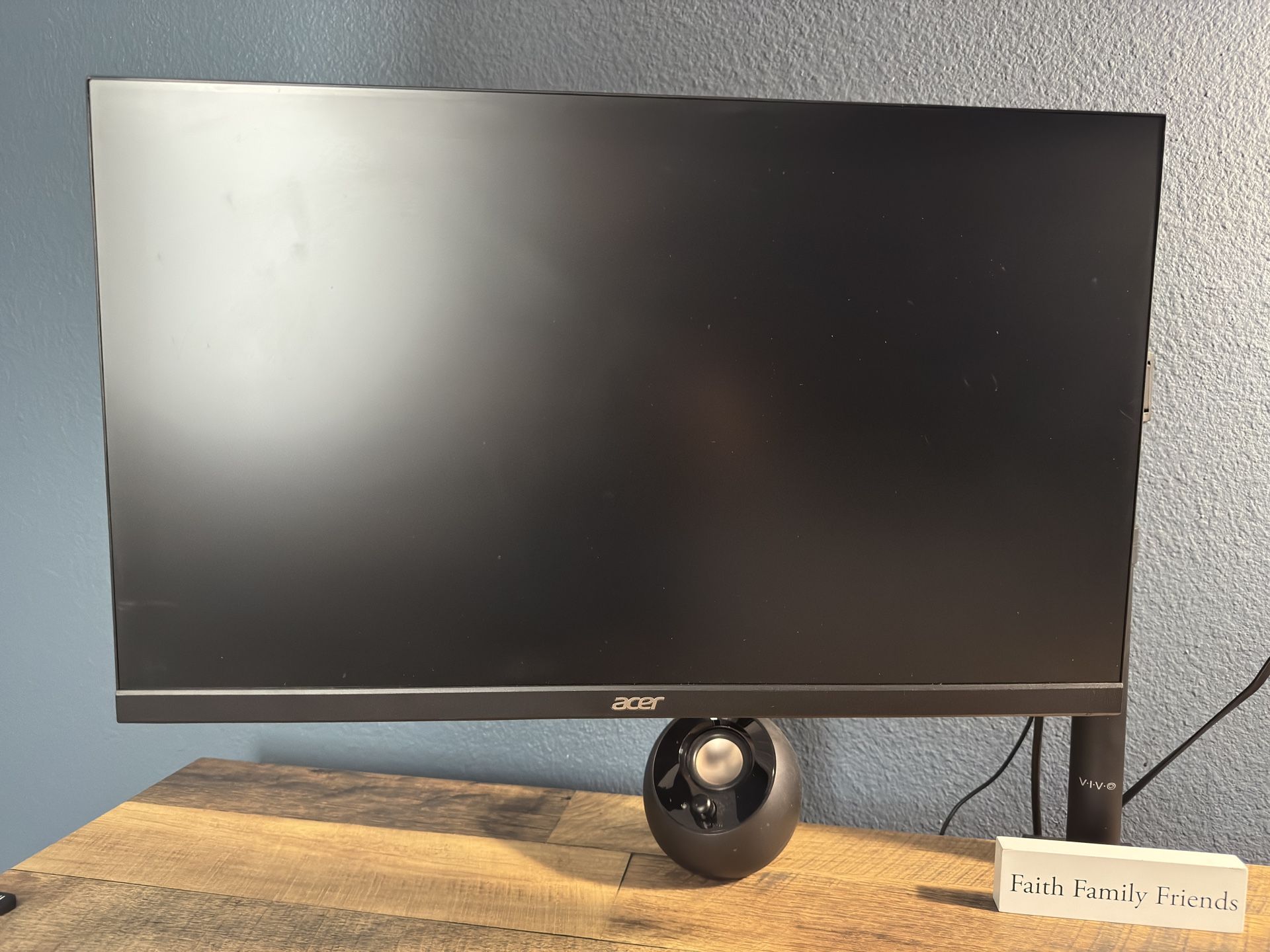 🎮 Acer XF243Y 24” Gaming Monitor – 180Hz, IPS, HDR10, Like New