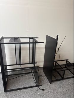 GAMING DESK
