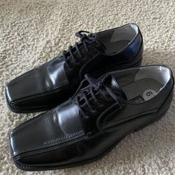 Boys Dress Shoes (size 6.5)