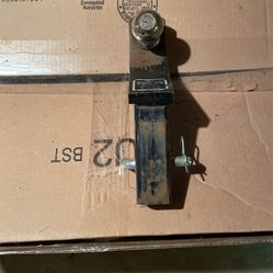 Trailer hitch with 2 inch ball