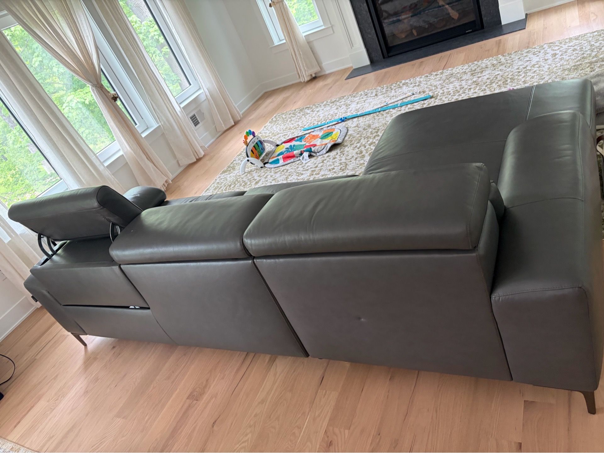 Modani leather sofa