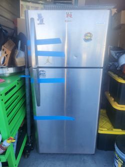 Refrigerator