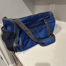 Blue XL Venture Pal XL Duffel Bag with Wet Pocket and Shoes Compartment  - Open to best offer  