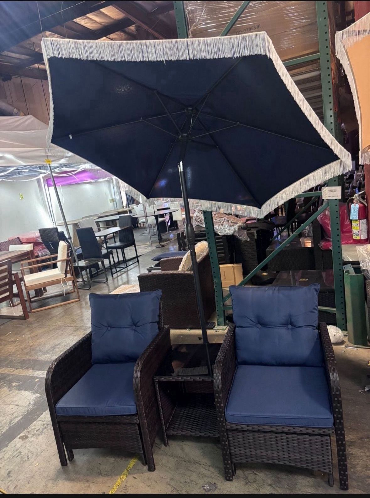 $175.00 Free Umbrella!! New 5 pcs Outdoor Patio Set Chair Table Ottoman Chaise Footstep