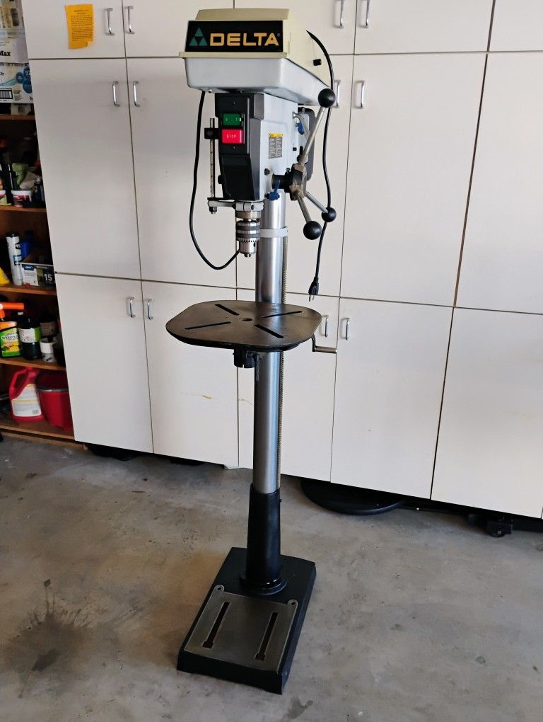 Delta Floor Drill Press 17" Excellent Condition!