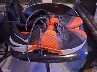 Size 14 men's shoes never worn Nike