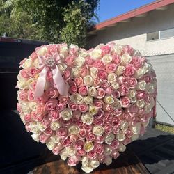 Flower Bouquets/ Arrangements 