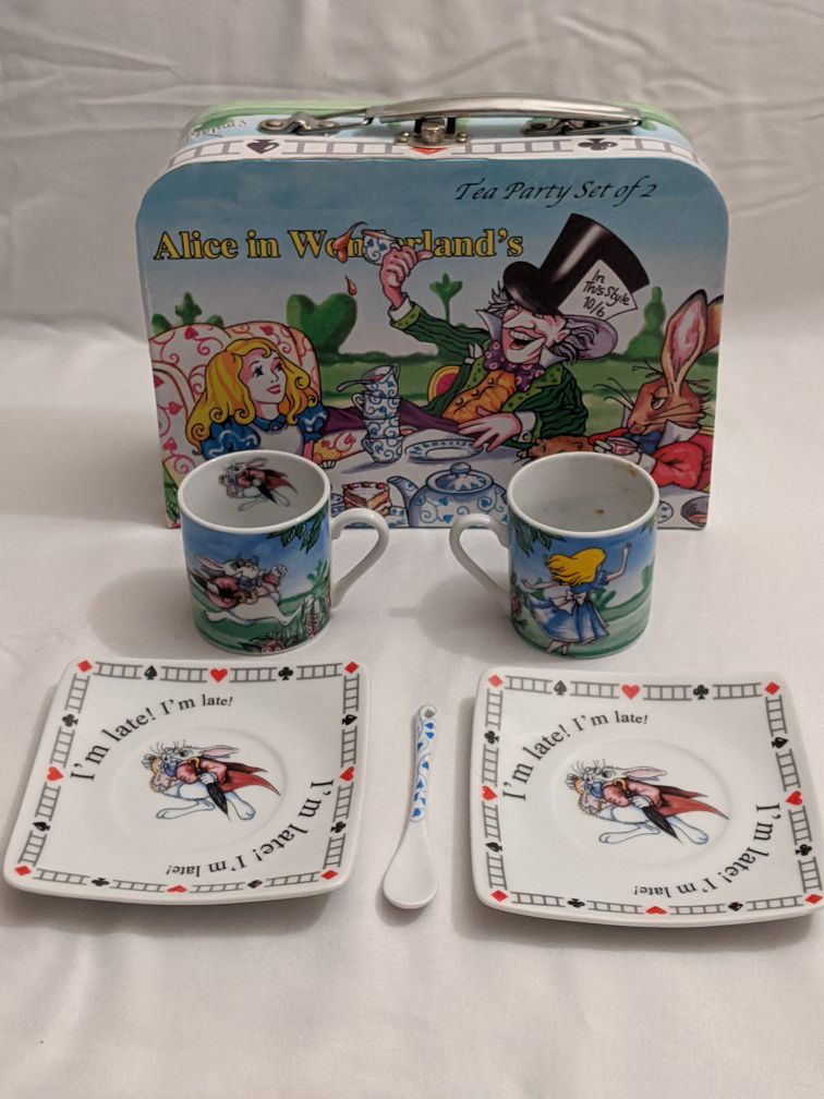 Collectible Alice in Wonderland Tea Set