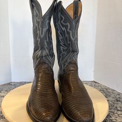 Justin 8327 Mens 9D Brown Premium Textured Leather Cowboy Boots USA