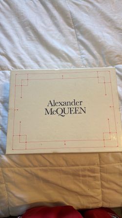 Authentic Alexander Mcqueens Size 44 Menu