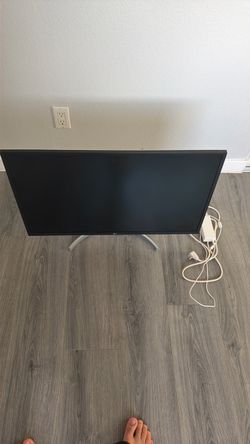 LG 32UL500-W 32” 4K UHD Monitor – Excellent Condition