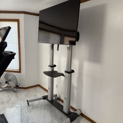 VIVO Heavy duty rolling TV stand