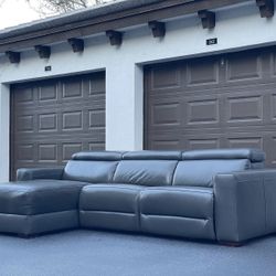 🛋️ Sectional Couch/Sofa - Leather - ⁠3 Pieces - 2 Electric Recliners - ⁠Dimensions: 118” x 68” - ⁠Delivery Available 🚚 - ⁠Payment after delivery  